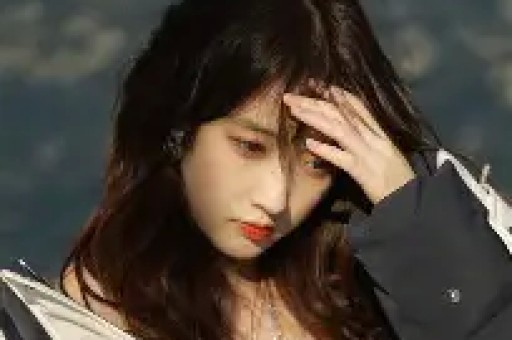 陪玩陪睡算啥？继人体盛宴、舔手指后艺人再曝阴暗面 秦岚被牵