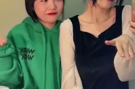 继澳门输10亿传闻后向太曝黄晓明曾当众给她跪地陈凯歌没说错